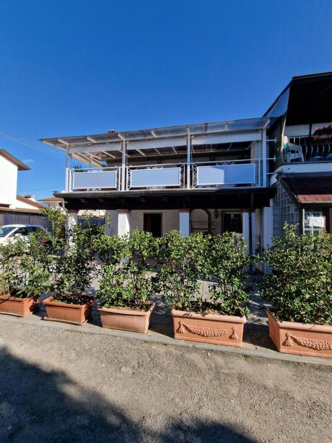Tra Forte Dei Marmi E Marina Di Massa - Il Melograno Extérieur photo