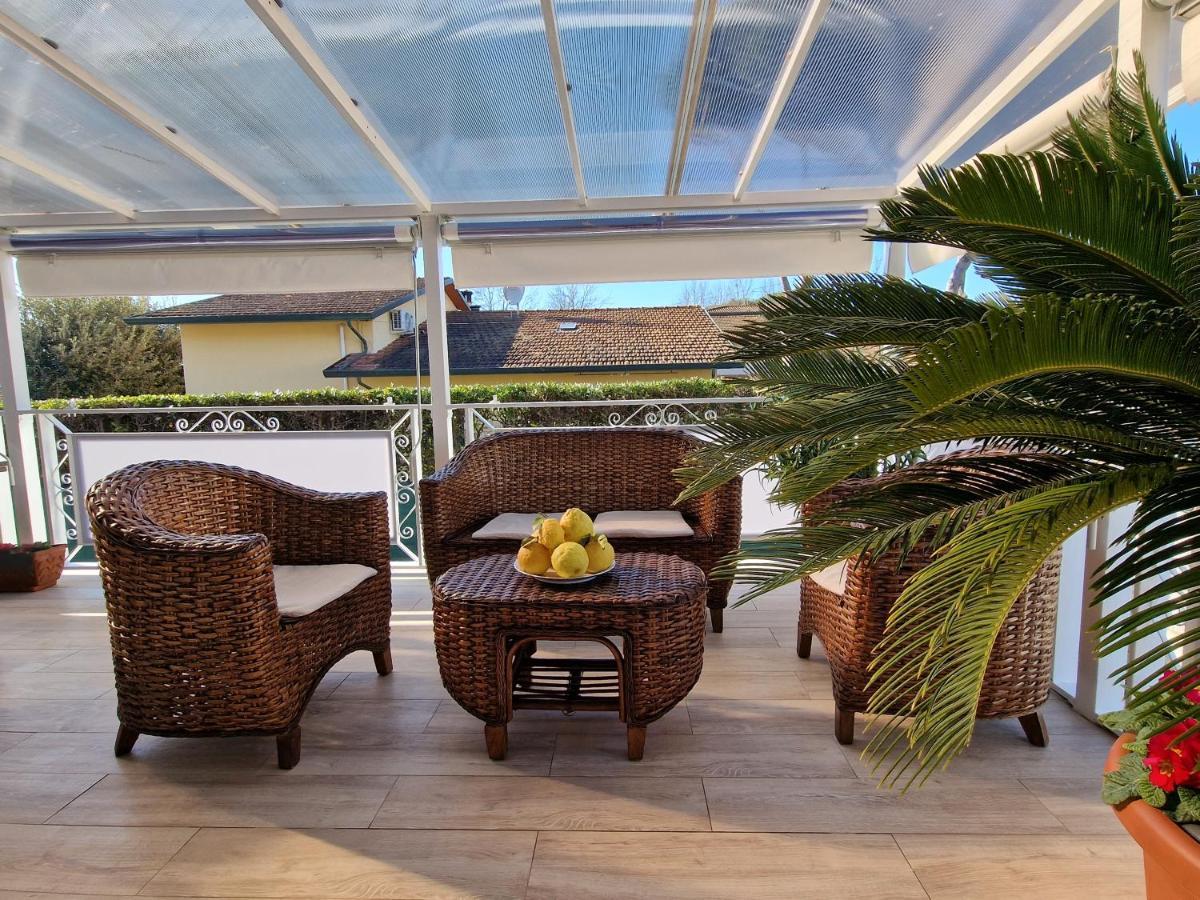 Tra Forte Dei Marmi E Marina Di Massa - Il Melograno Extérieur photo